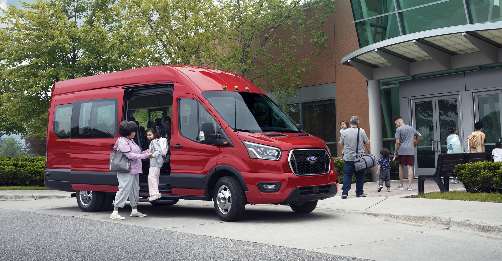 2022 Ford Transit Passenger Van Model