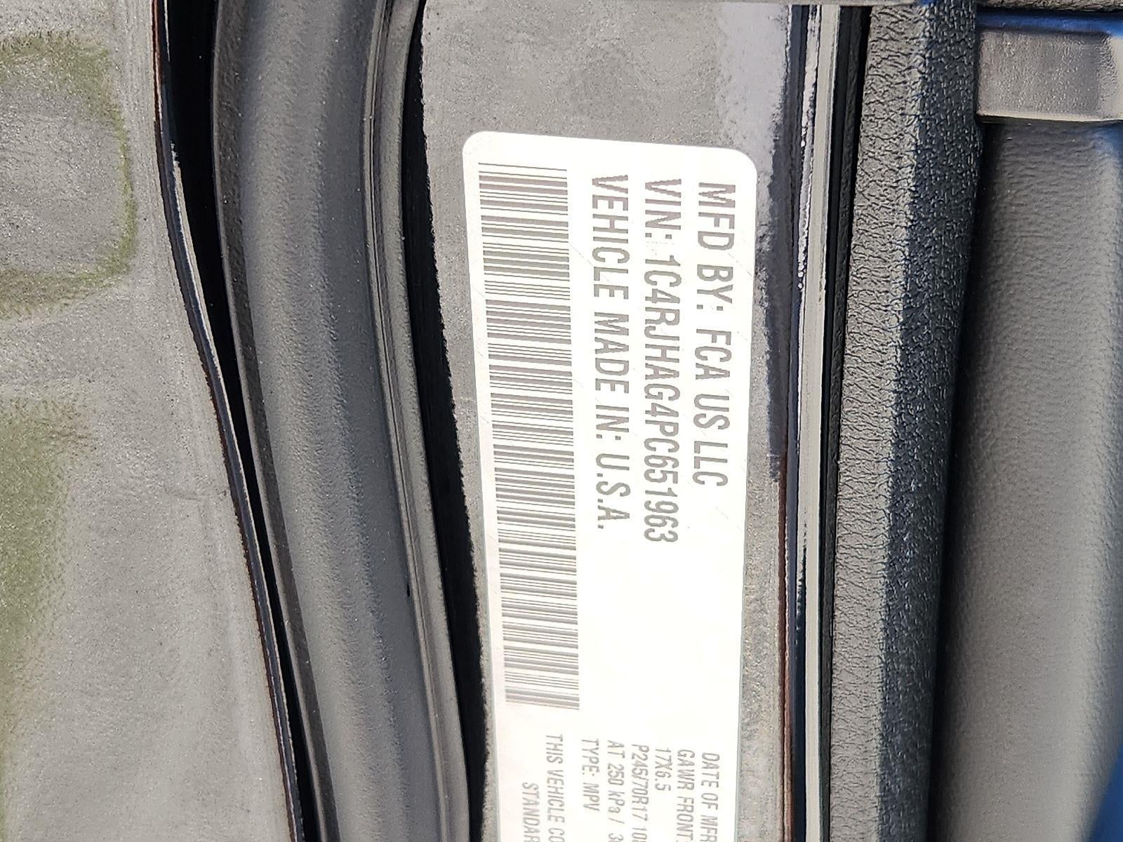 2023 Jeep Grand Cherokee Laredo