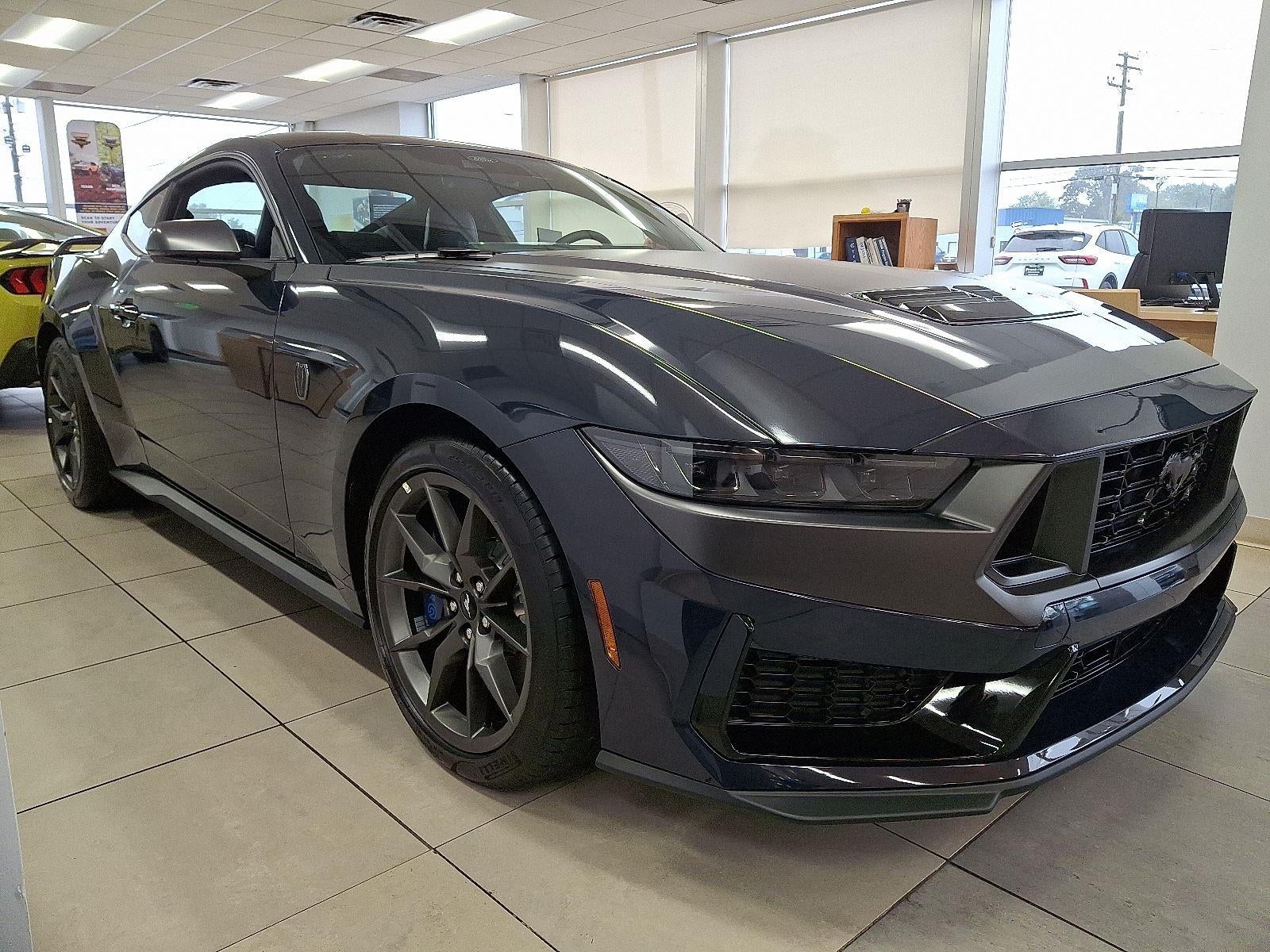2025 Ford Mustang Dark Horse