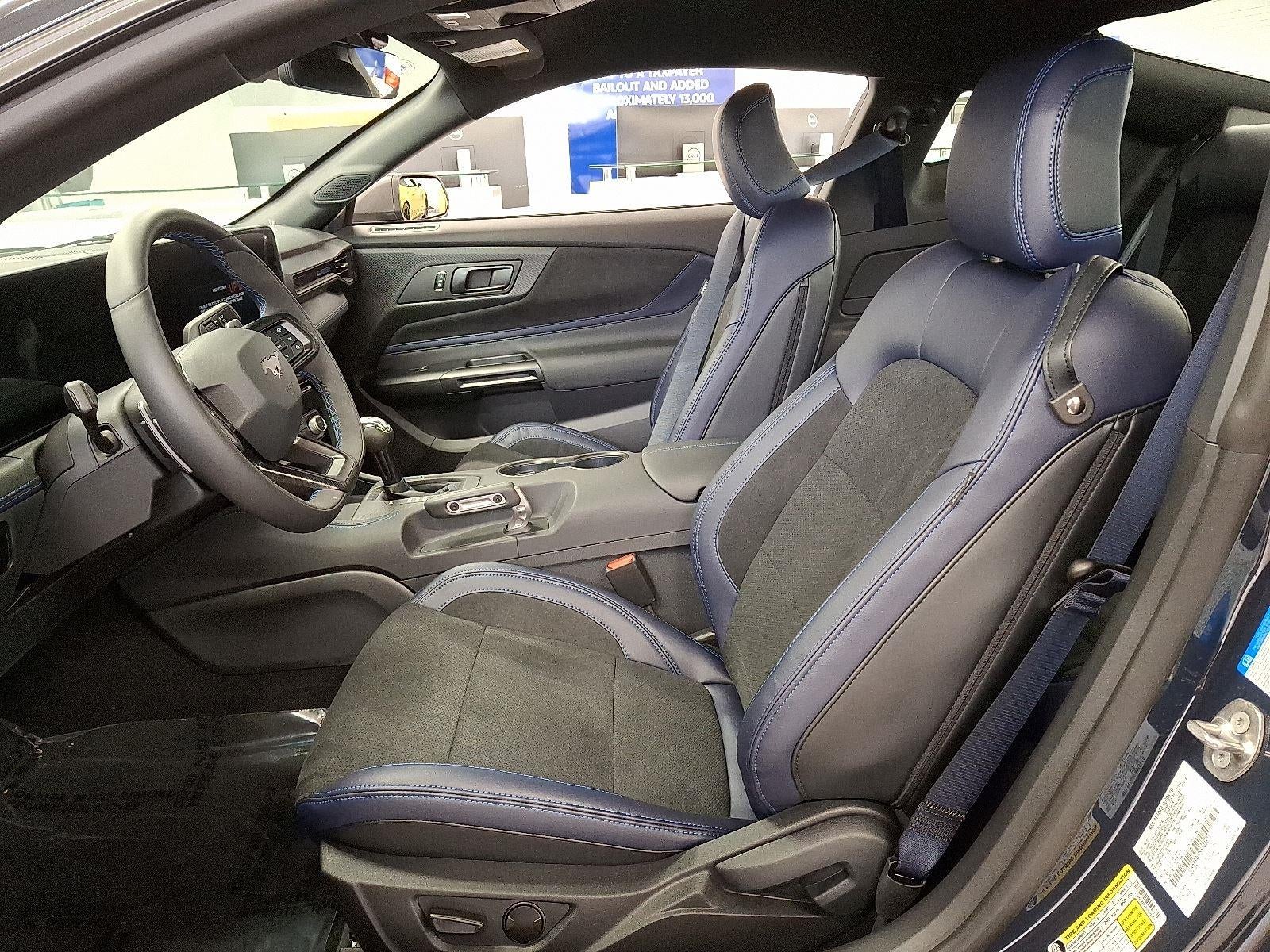 2025 Ford Mustang Dark Horse