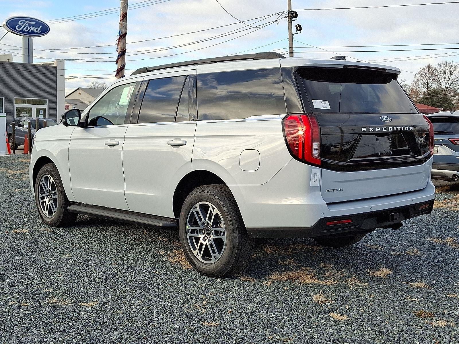 2025 Ford Expedition Active