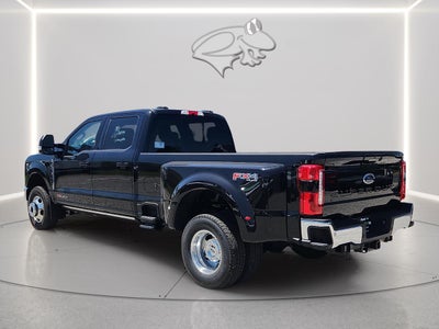 2026 Ford Super Duty F-350 DRW LARIAT