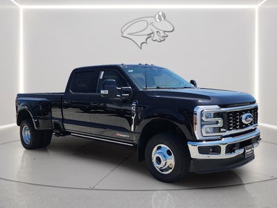 2026 Ford Super Duty F-350 DRW LARIAT