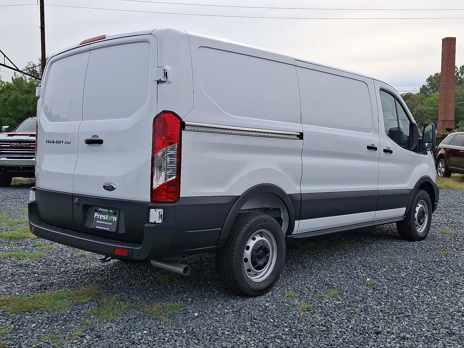 2025 Ford Transit 250