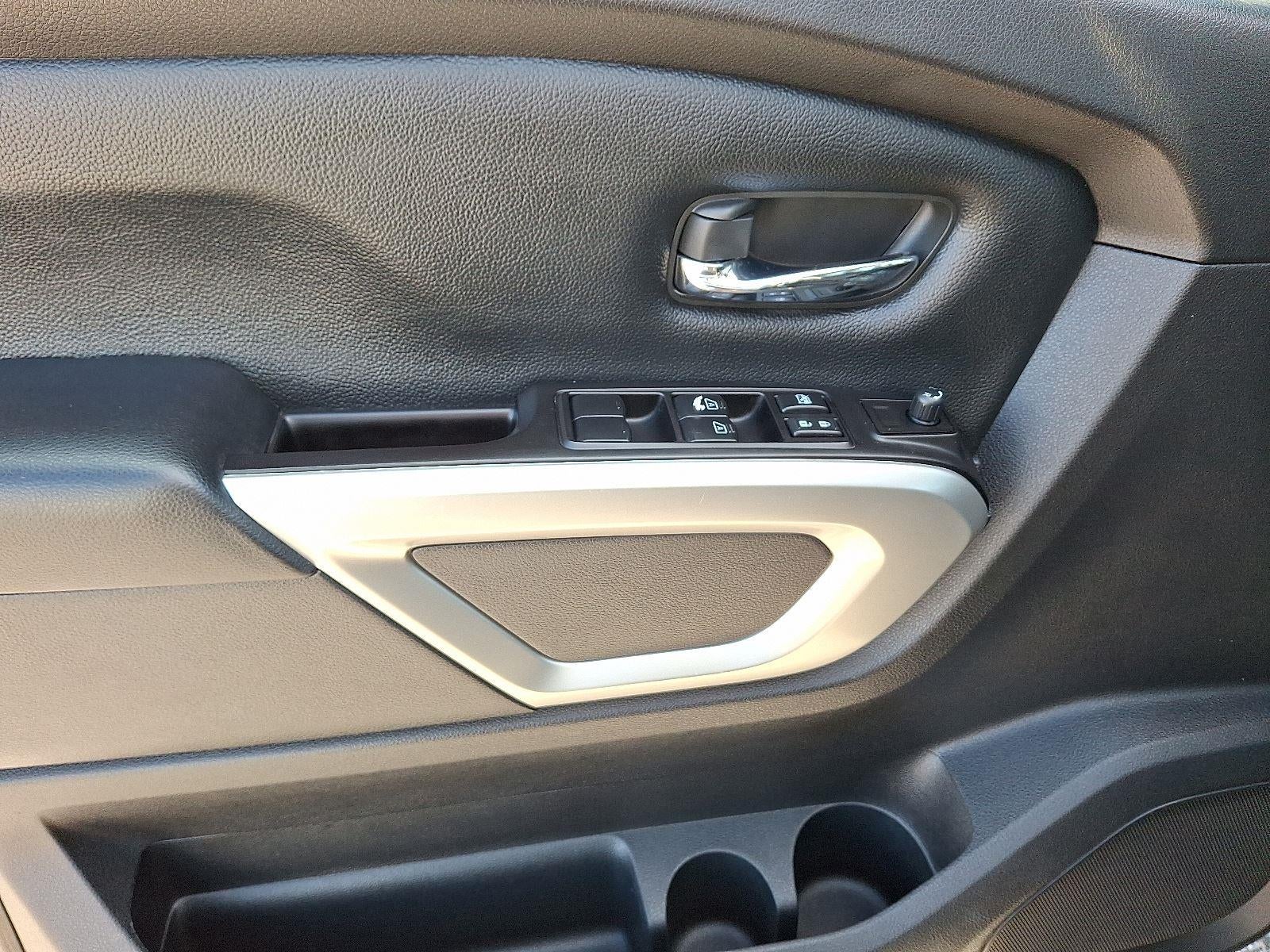 2019 Nissan Titan SV