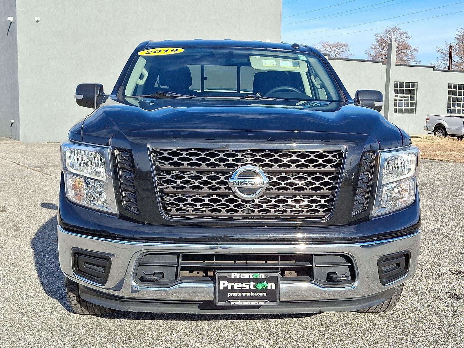 2019 Nissan Titan SV