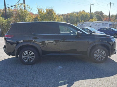 2025 Nissan PATHFINDER S