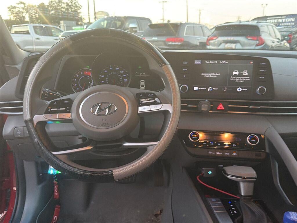 2022 Hyundai Elantra SEL