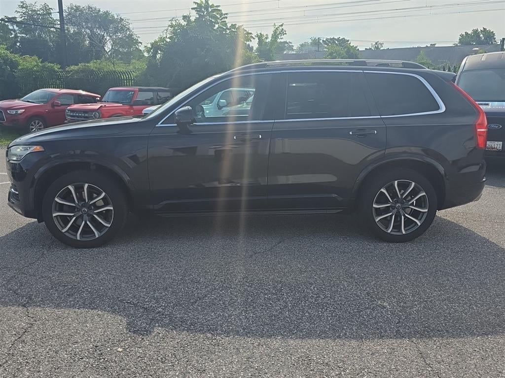 2017 Volvo XC90 Momentum