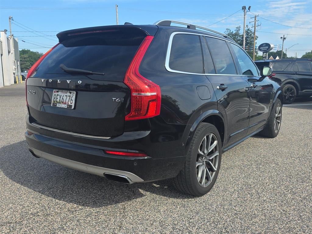 2017 Volvo XC90 Momentum