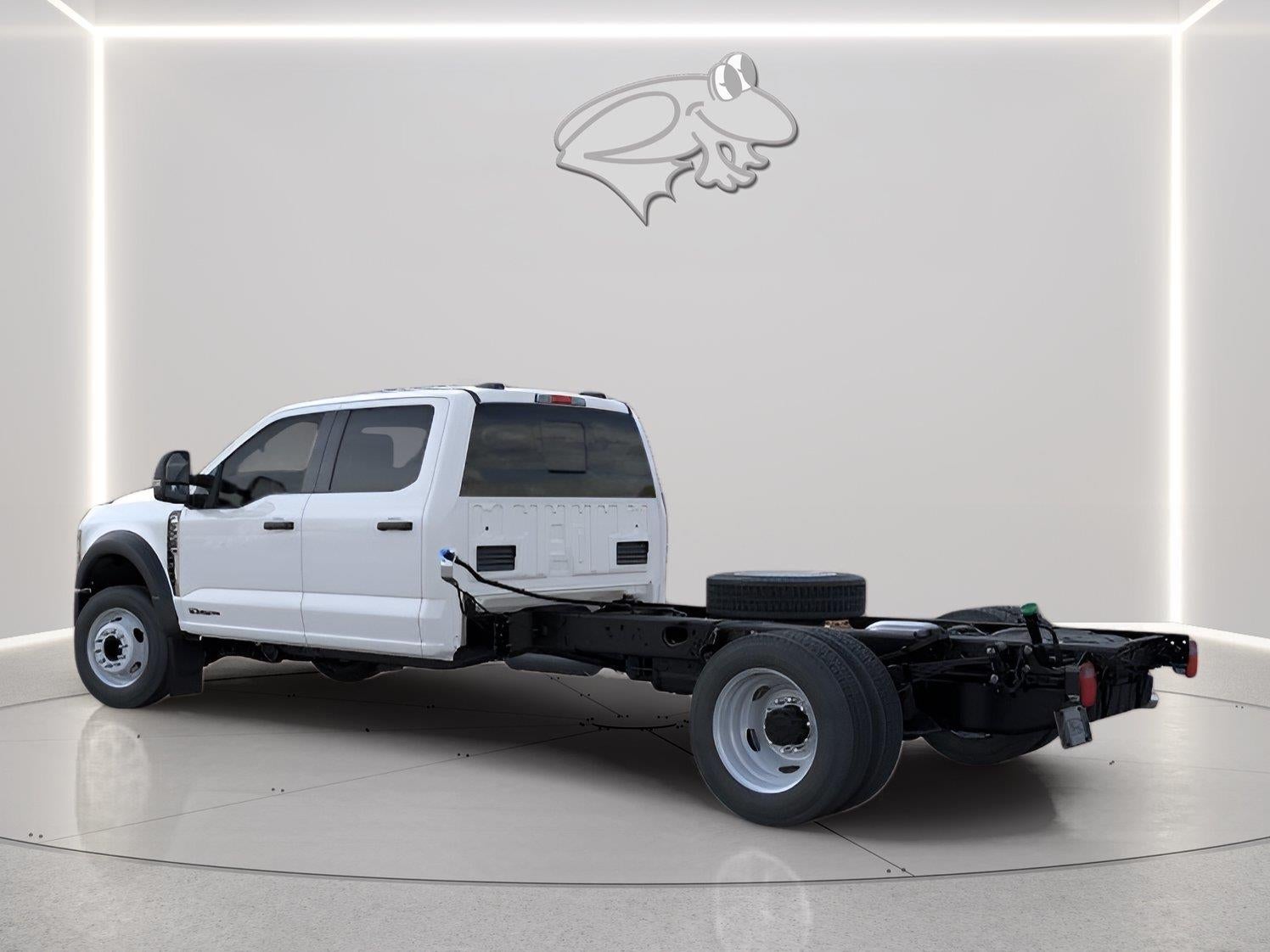 2026 Ford Super Duty F-550 Drw XL CHASSIS ONLY