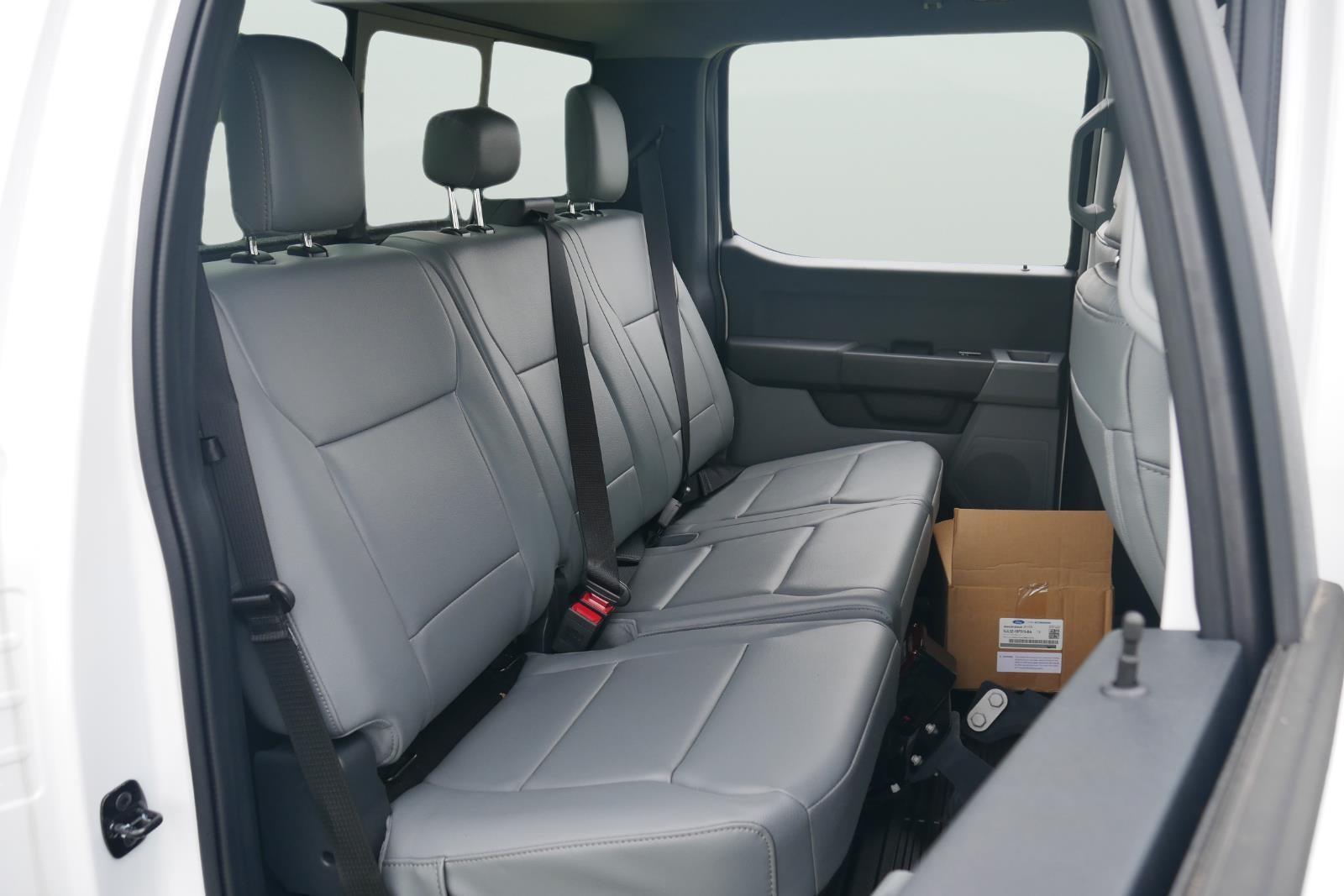 2025 Ford Super Duty F-250 8' KNAPHEIDE SERVICE BODY, SPRAY IN LINER, CLASS V HITCH