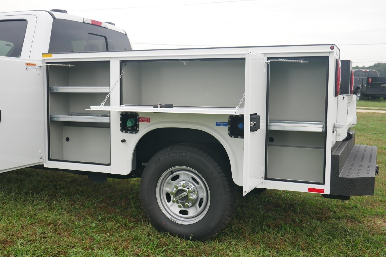 2025 Ford Super Duty F-250 8' KNAPHEIDE SERVICE BODY, SPRAY IN LINER, CLASS V HITCH