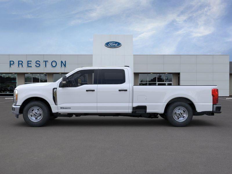 2025 Ford Super Duty F-250 8' KNAPHEIDE SERVICE BODY, SPRAY IN LINER, CLASS V HITCH