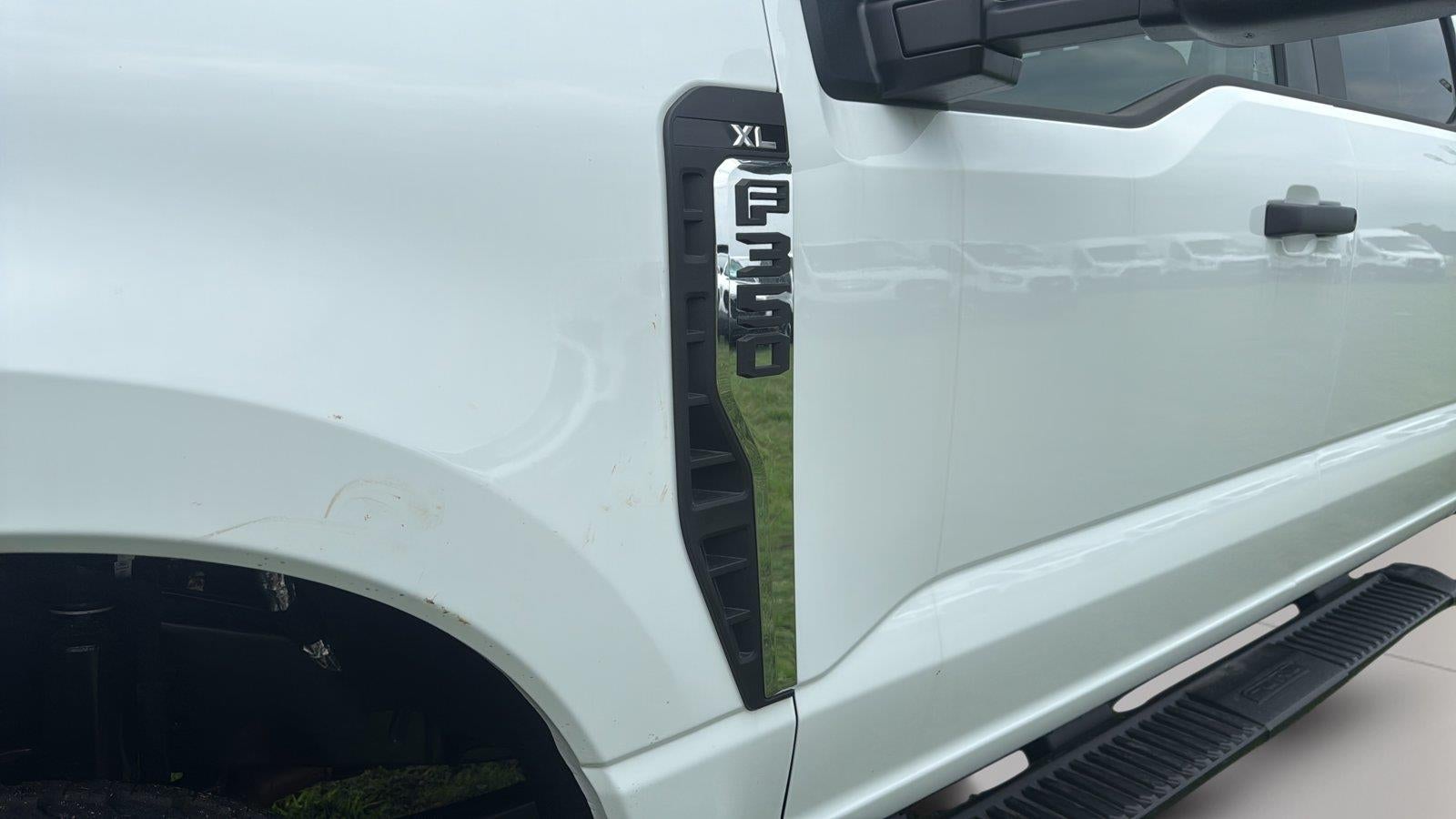 2026 Ford Super Duty F-350 SRW 9FT KNAPHEIDE SERVICE BODY CLASS V REVEIVER SPRAY FLOORS, TOPS AND BUMPER
