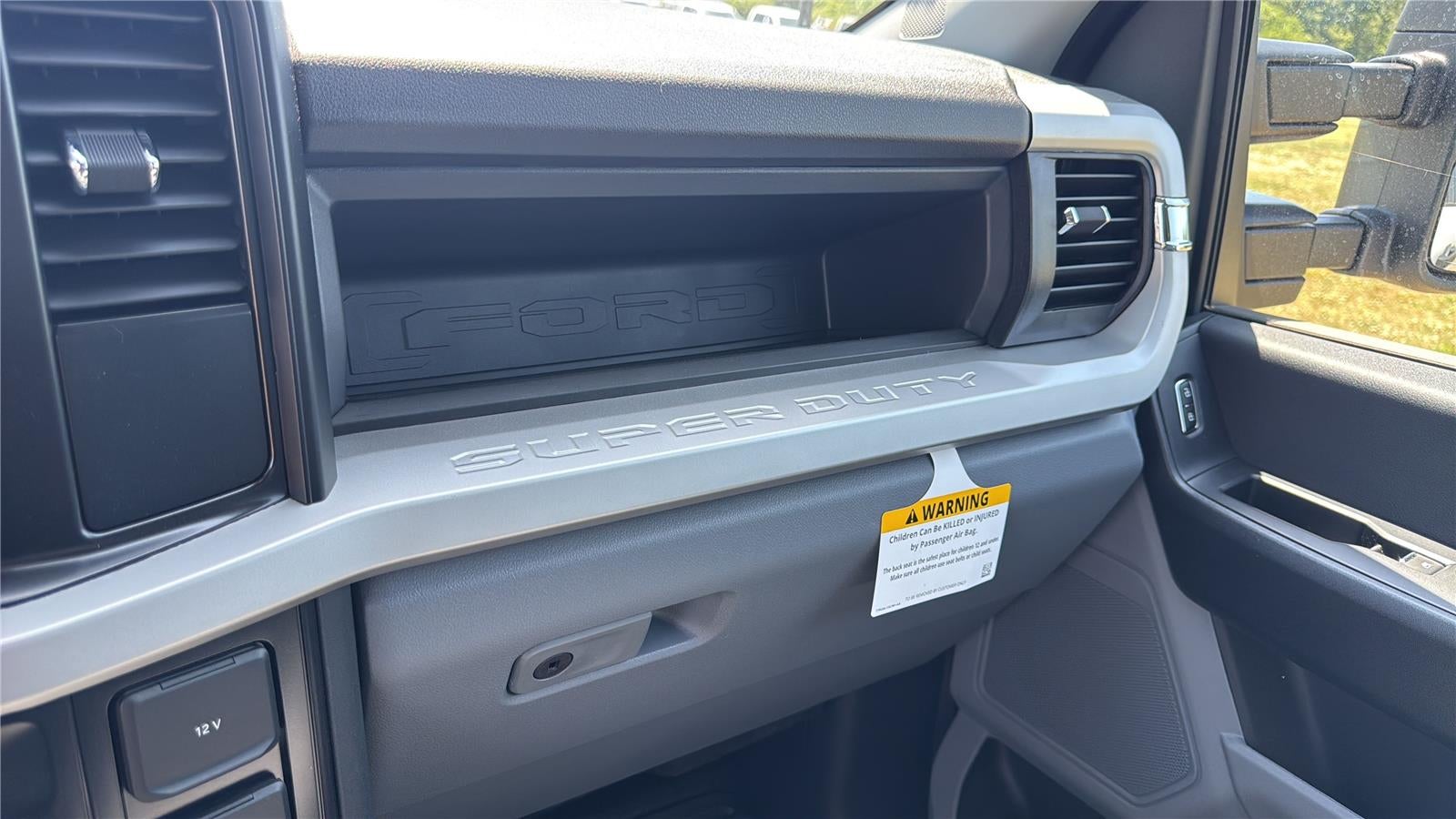 2026 Ford Super Duty F-350 SRW 9' KNAPHEIDE SERVICE BODY, CLASS V HITCH, SPRAY IN LINER, REMOTE LOCKS