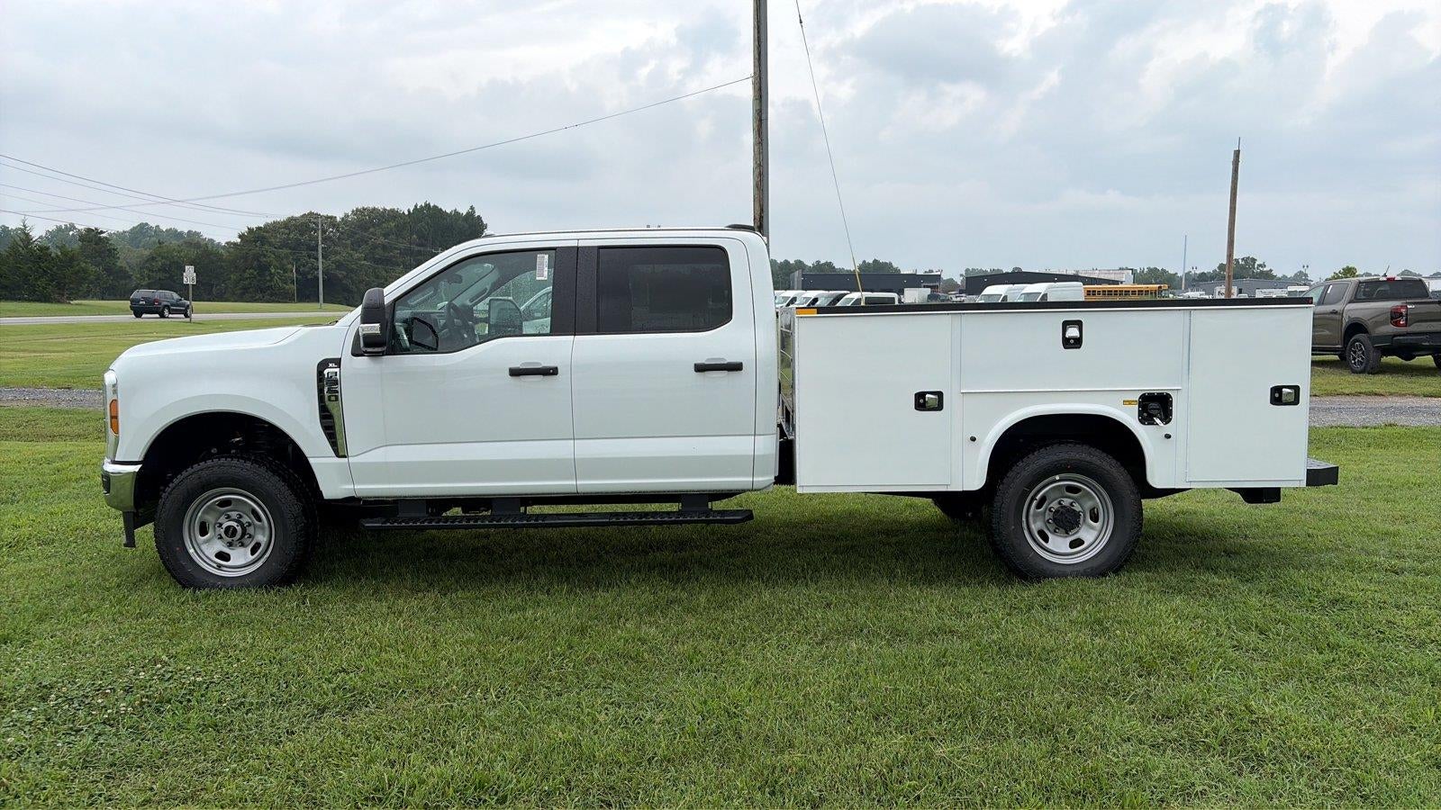 2026 Ford Super Duty F-350 Srw 9' KNAPHEIDE SERVICE BODY, CLASS V HITCH, SPRAY IN LINER,