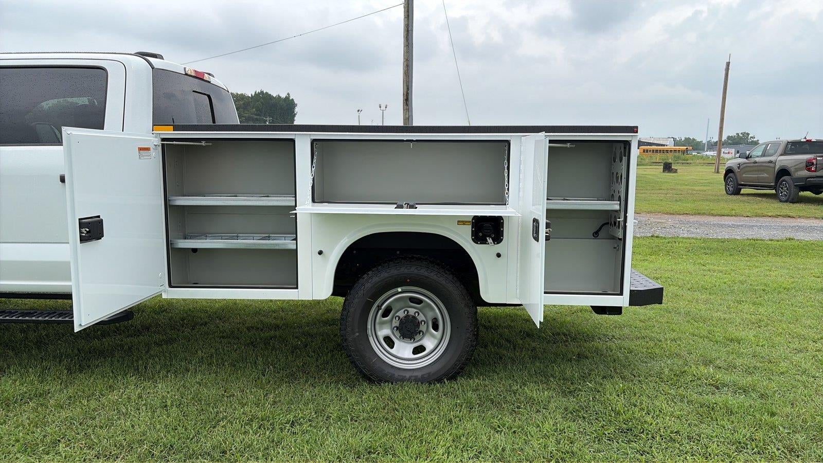 2026 Ford Super Duty F-350 Srw 9' KNAPHEIDE SERVICE BODY, CLASS V HITCH, SPRAY IN LINER,