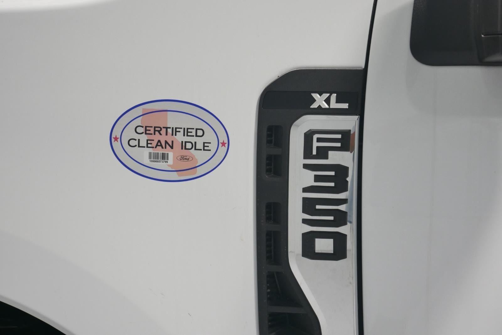 2025 Ford Super Duty F-350 9' KNAPHEIDE SERVICE BODY, REMOTE LOCKS & LIGHTS, SPRAY IN LINER, CLASS V HITCH