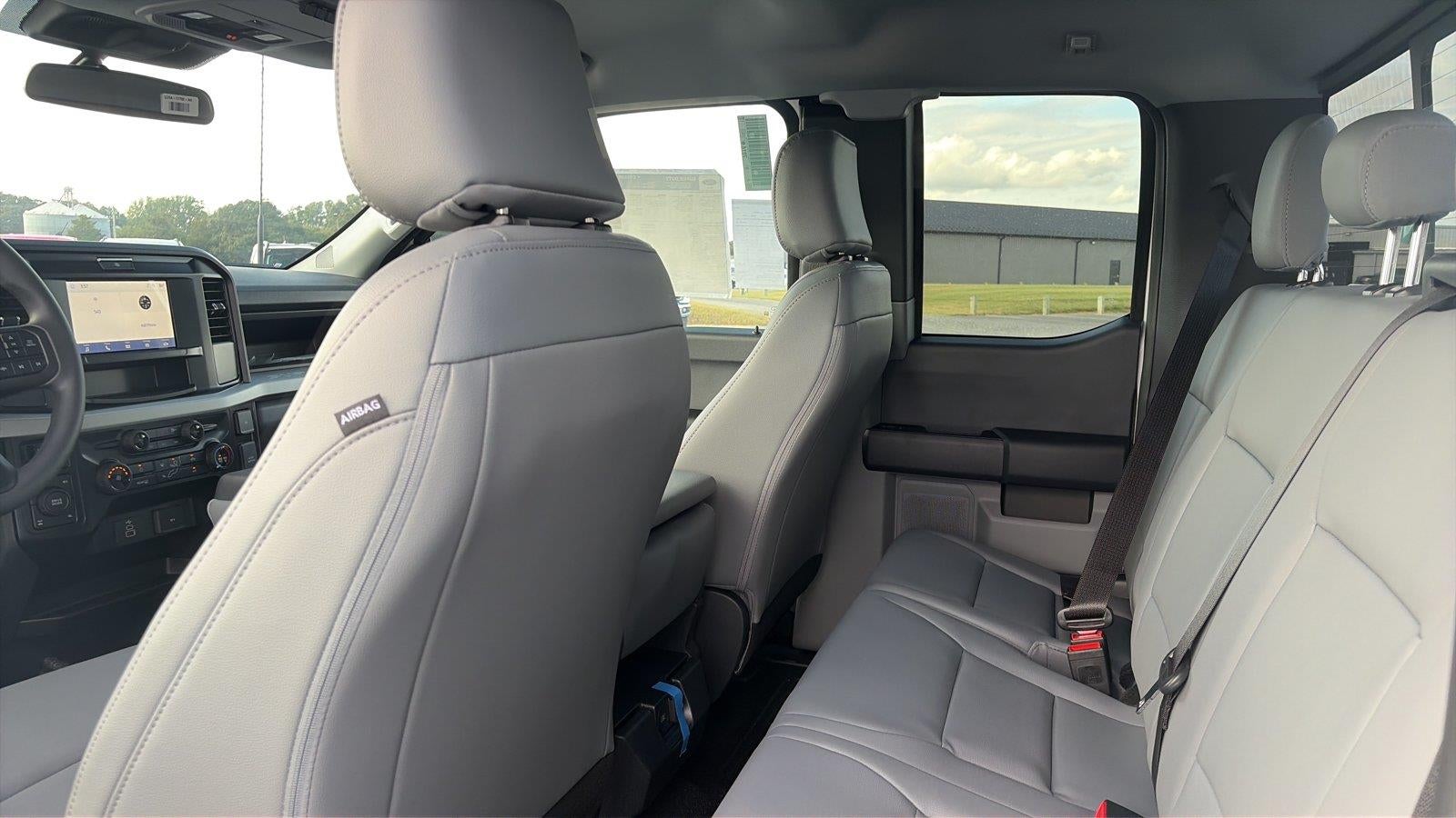 2027 Ford Super Duty F-350 Srw XL