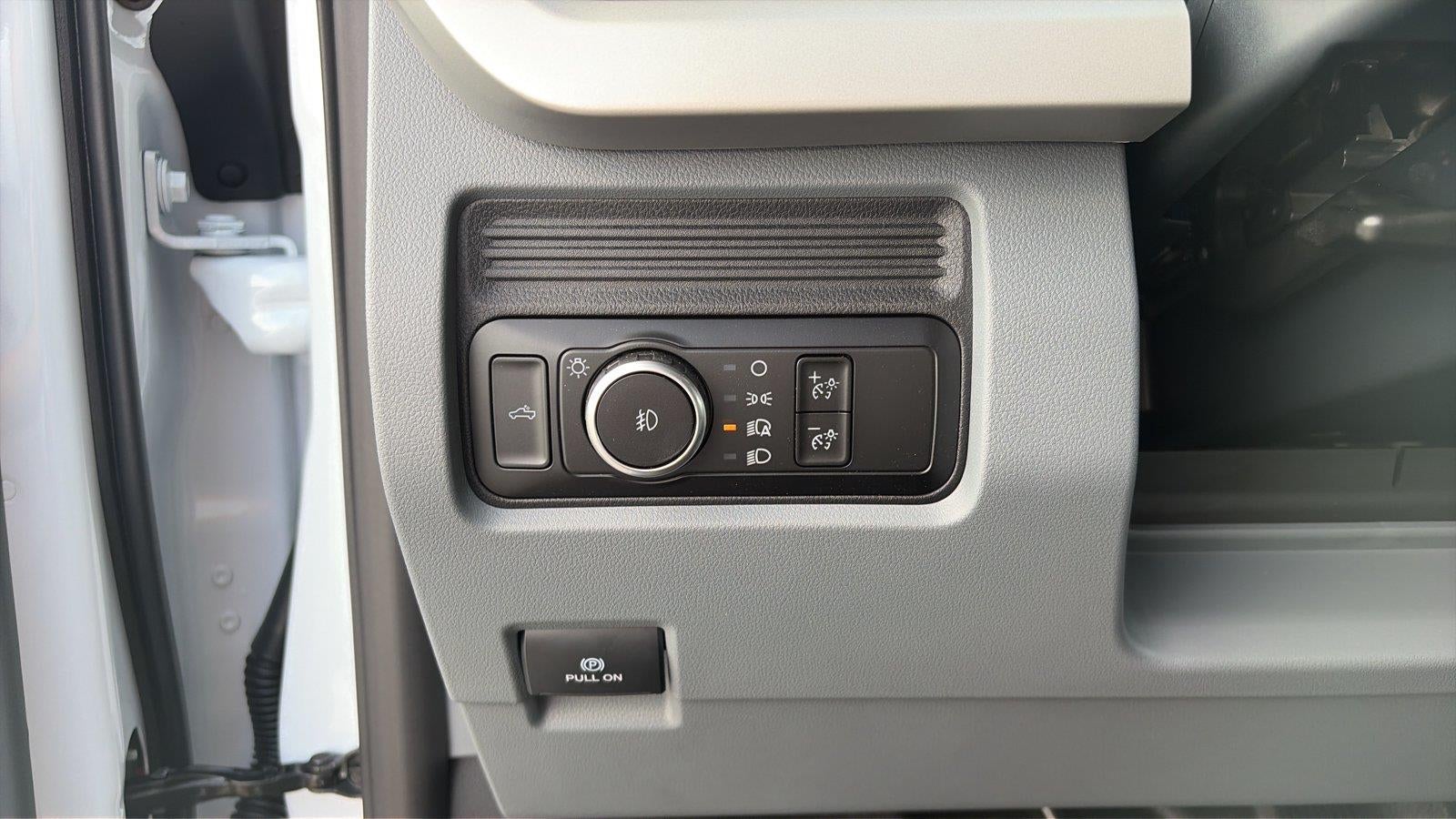 2027 Ford Super Duty F-350 Srw XL