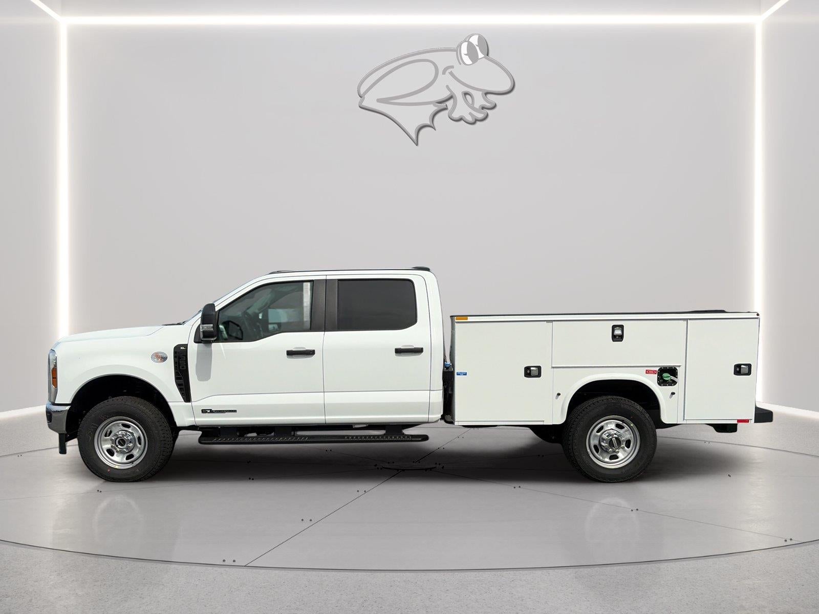 2027 Ford Super Duty F-350 SRW XL