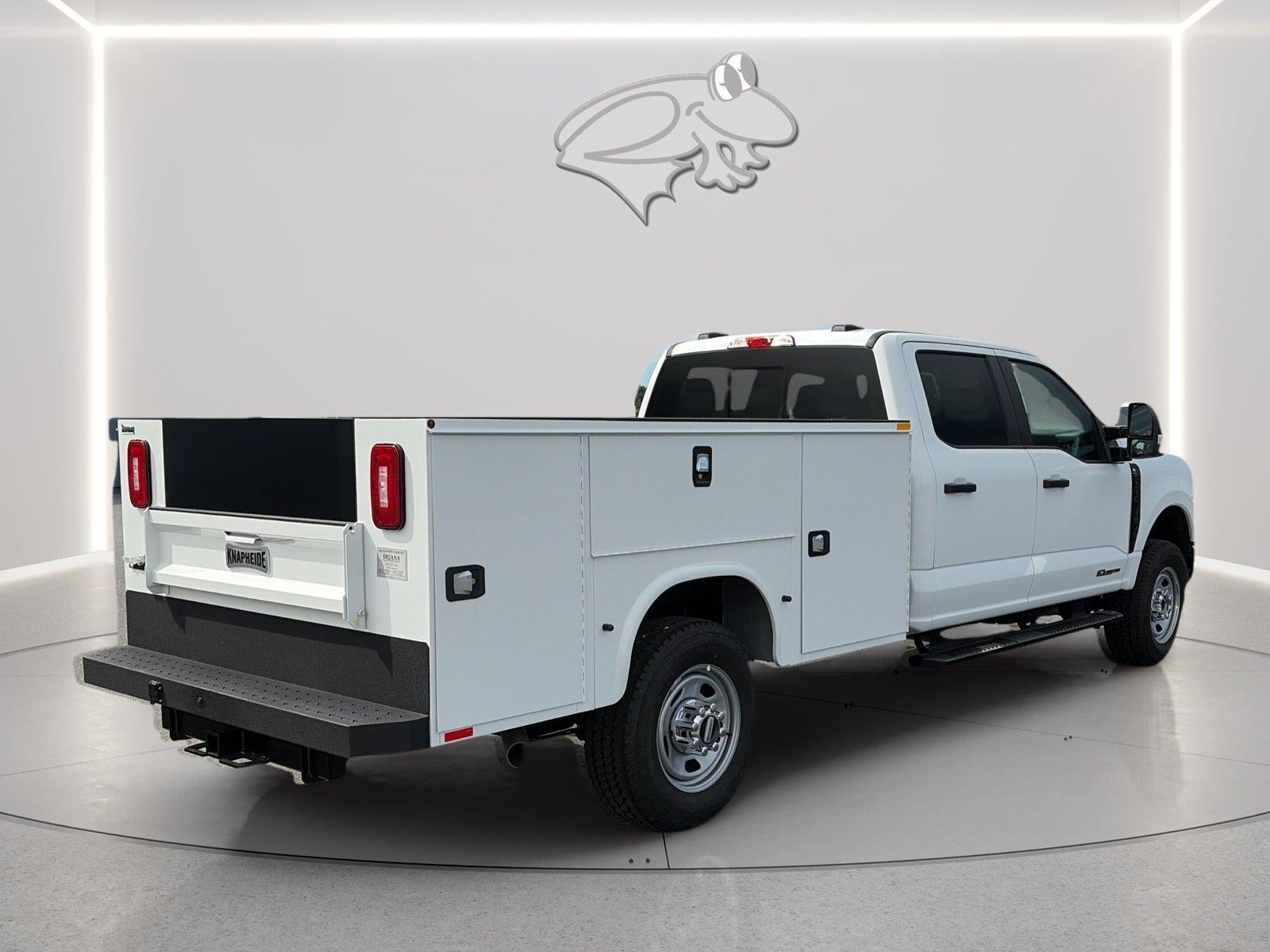 2027 Ford Super Duty F-350 SRW XL