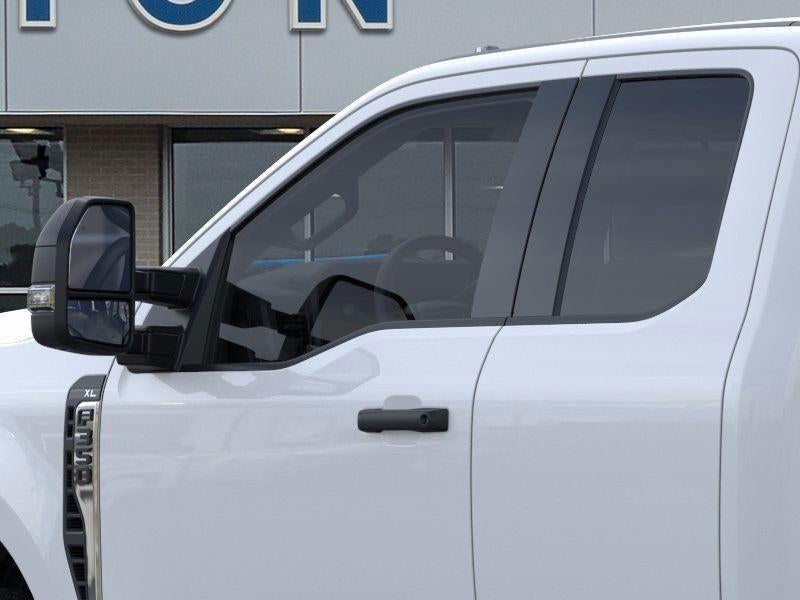 2026 Ford Super Duty F-350 DRW XL CHASSIS ONLY