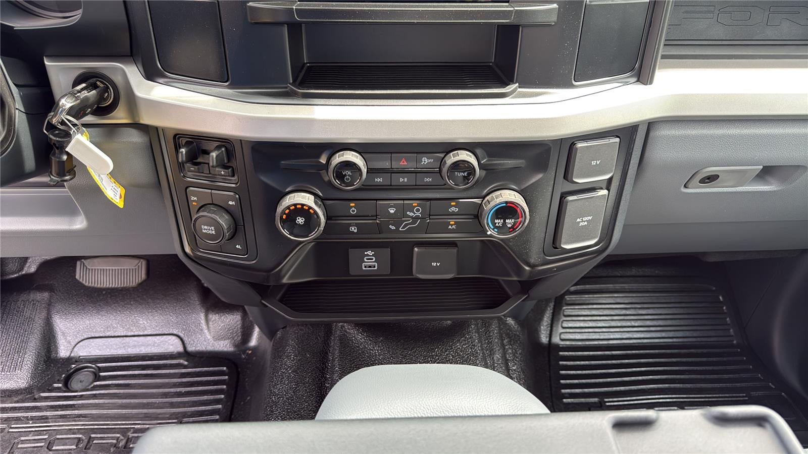 2026 Ford Super Duty F-450 DRW XL CHASSIS ONLY