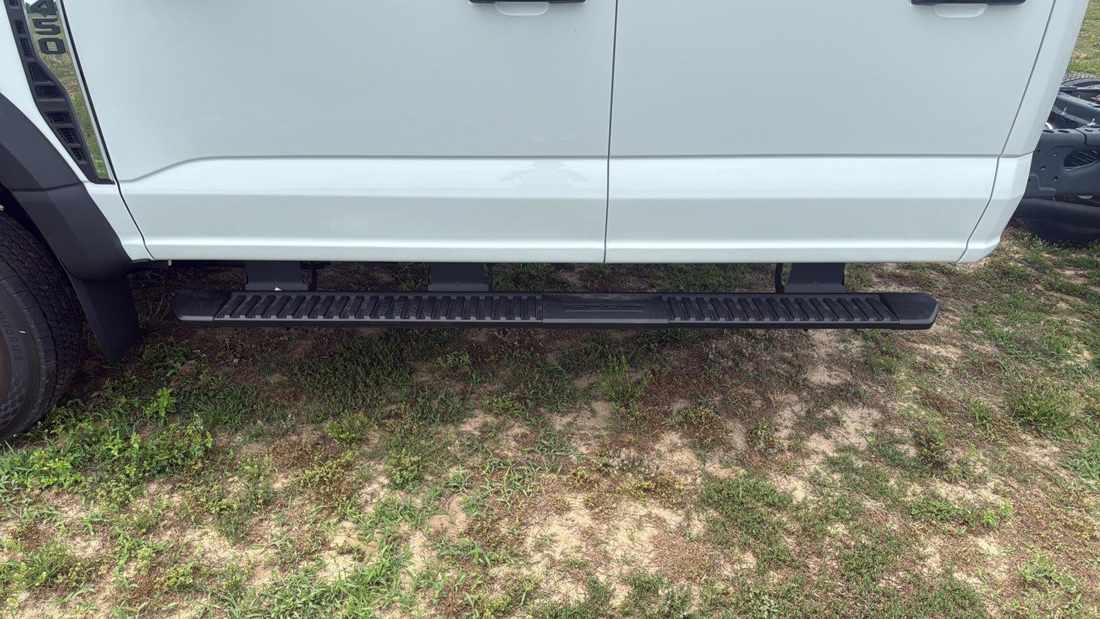 2026 Ford Super Duty F-450 DRW XL CHASSIS ONLY