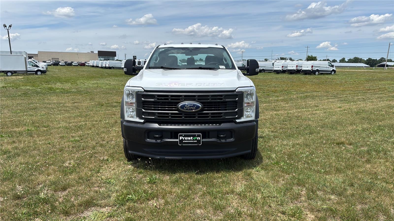 2026 Ford Super Duty F-450 DRW XL CHASSIS ONLY
