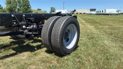 2026 Ford Super Duty F-450 DRW XL CHASSIS ONLY