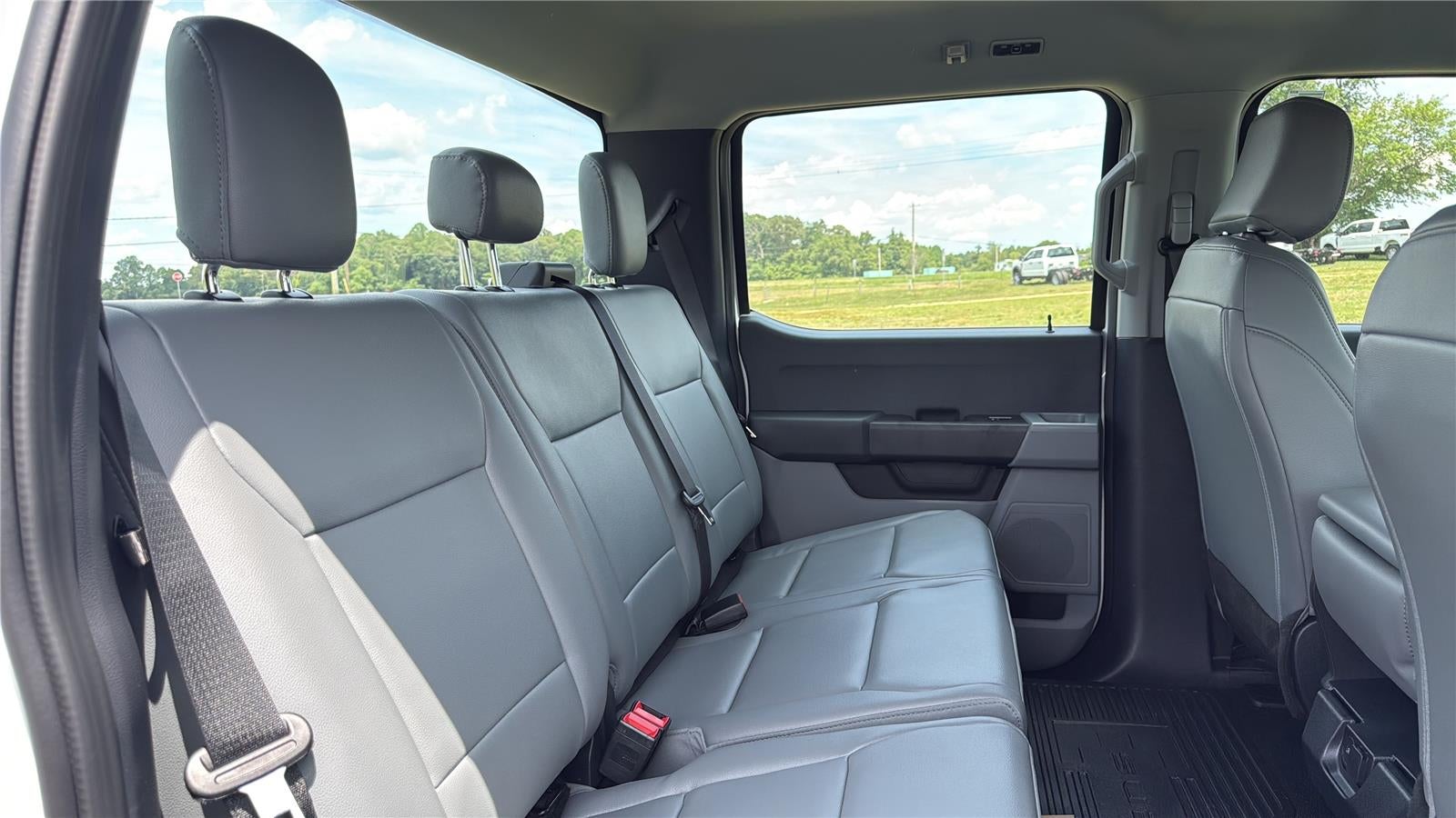 2026 Ford Super Duty F-450 DRW XL CHASSIS ONLY