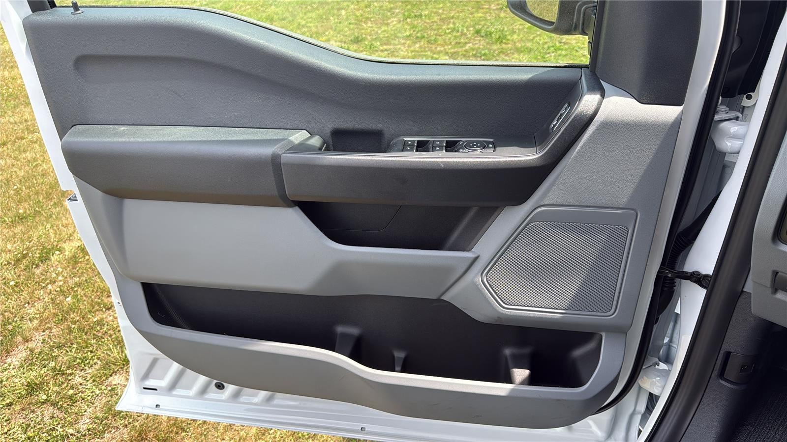 2026 Ford Super Duty F-450 DRW XL CHASSIS ONLY