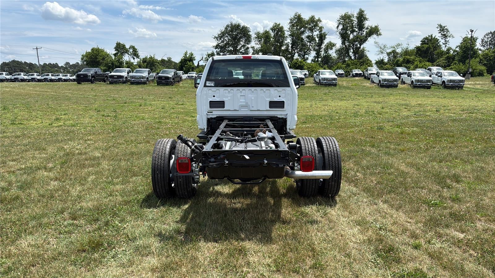 2026 Ford Super Duty F-450 DRW XL CHASSIS ONLY