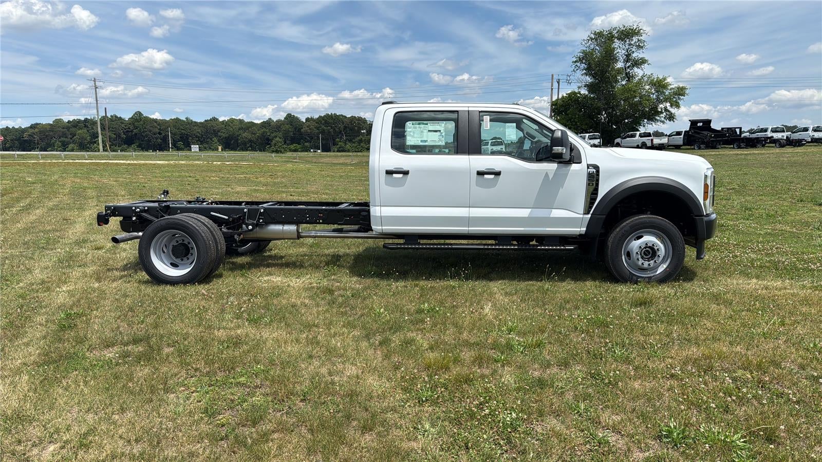 2026 Ford Super Duty F-450 DRW XL CHASSIS ONLY