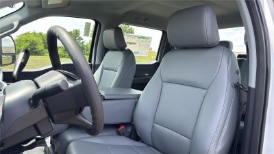 2026 Ford Super Duty F-450 DRW XL CHASSIS ONLY