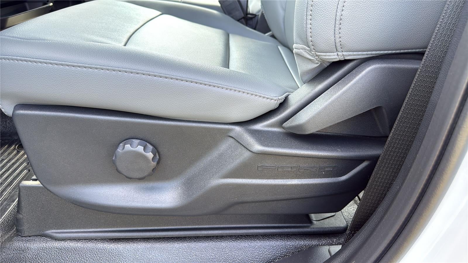 2026 Ford Super Duty F-450 DRW XL CHASSIS ONLY
