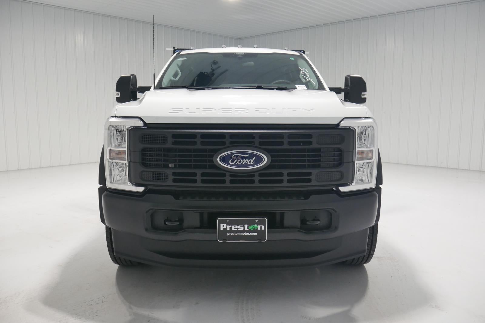 2025 Ford Super Duty F-450 DRW 9' DYNAPRO W/ BUYERS L-PAK