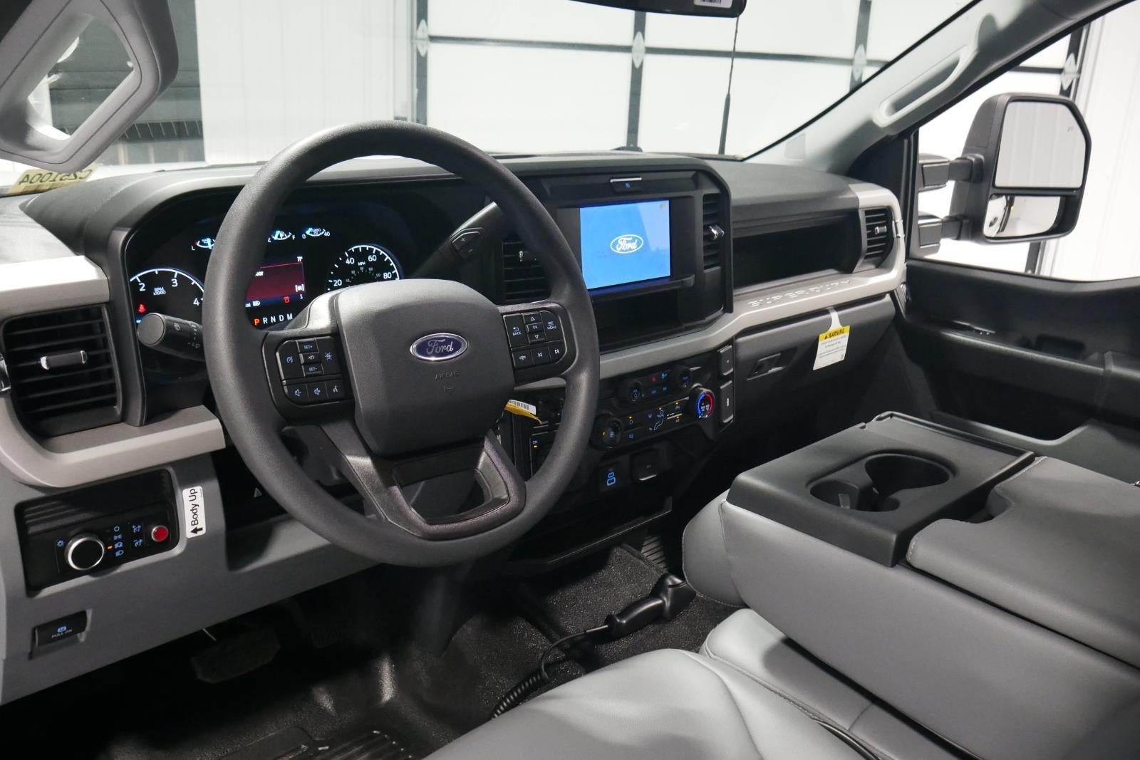 2025 Ford Super Duty F-450 DRW 9' DYNAPRO W/ BUYERS L-PAK