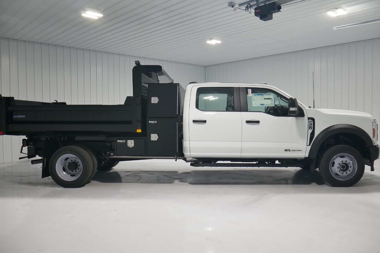 2025 Ford Super Duty F-450 DRW 9' DYNAPRO W/ BUYERS L-PAK