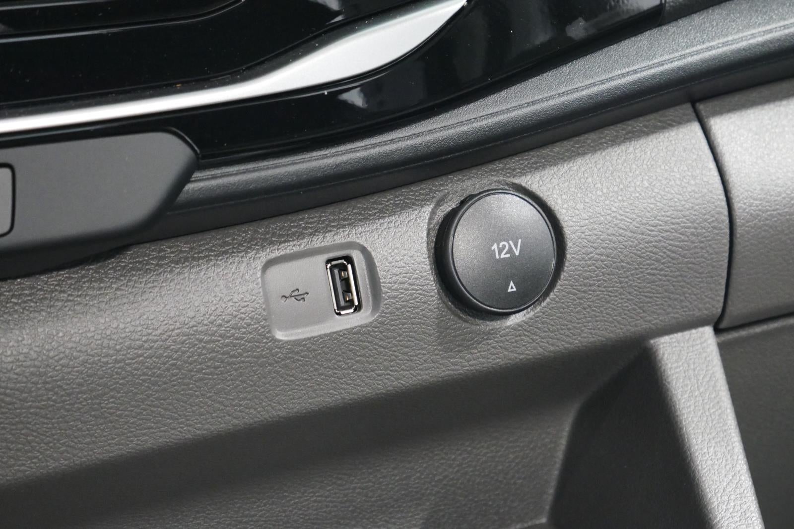 2024 Ford Transit Cutaway 14' DURACUBE ALUMINUM BODY ROLL UP DOOR