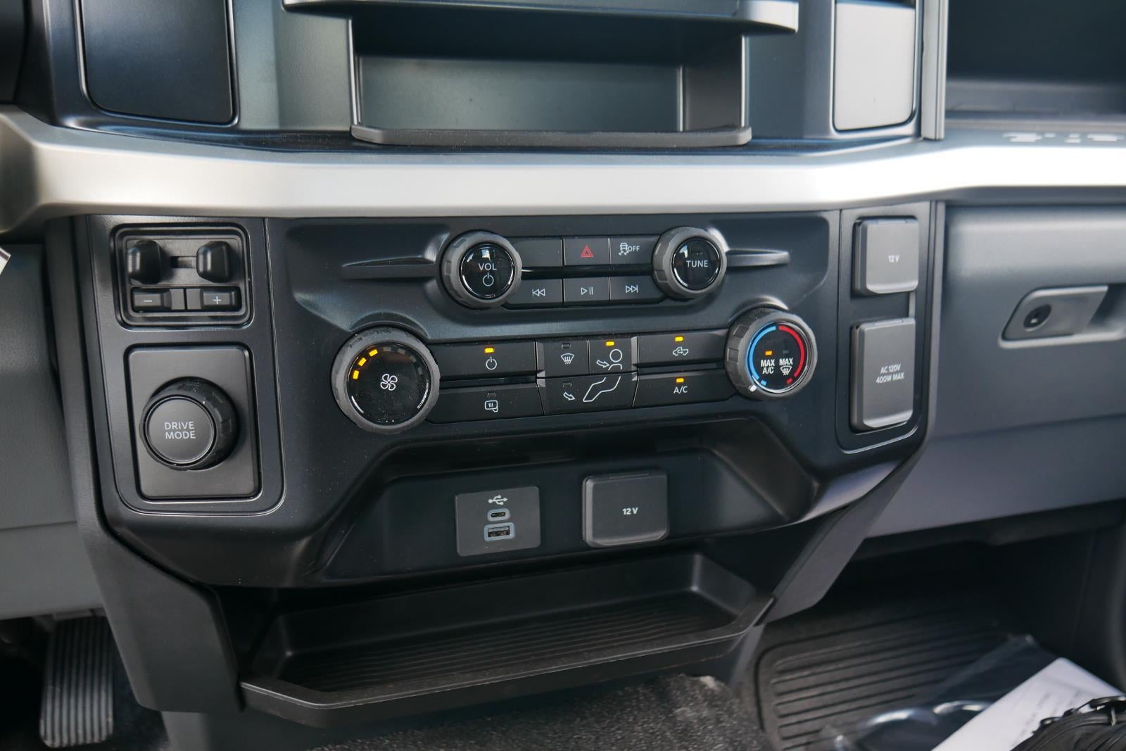 2025 Ford Super Duty F-550 DRW XL