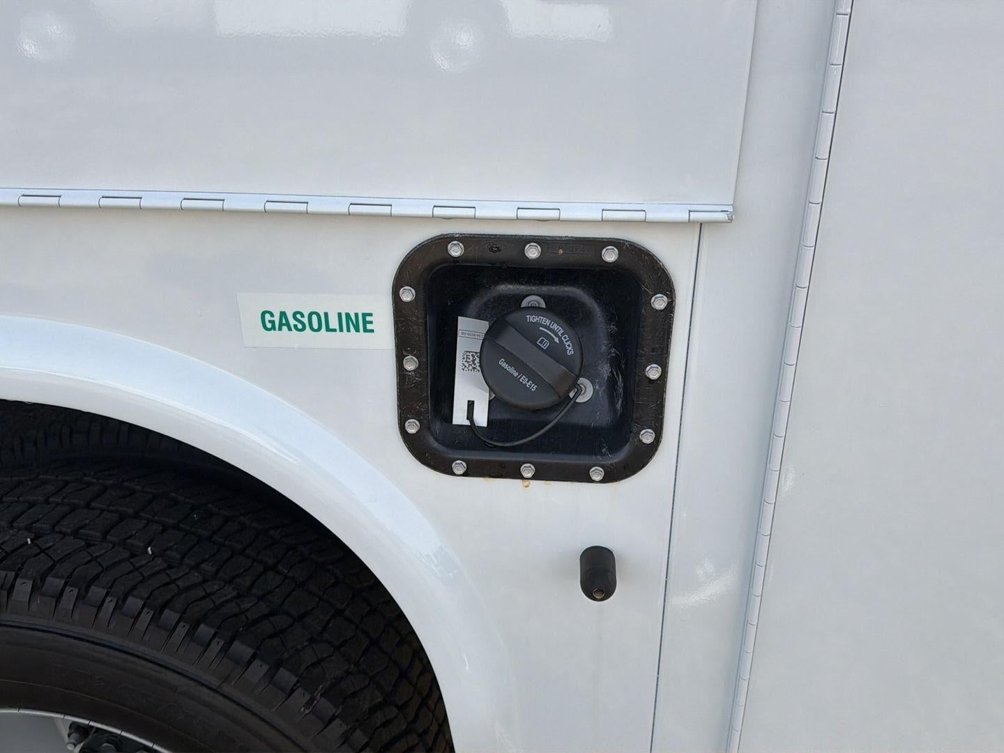 2025 Ford Super Duty F-350 DRW 9' KNAPHEIDE KUV STYLE KC ENCLOSED SERVICE BODY, CLASS V HITCH, MASTER LOCK SYSTEM