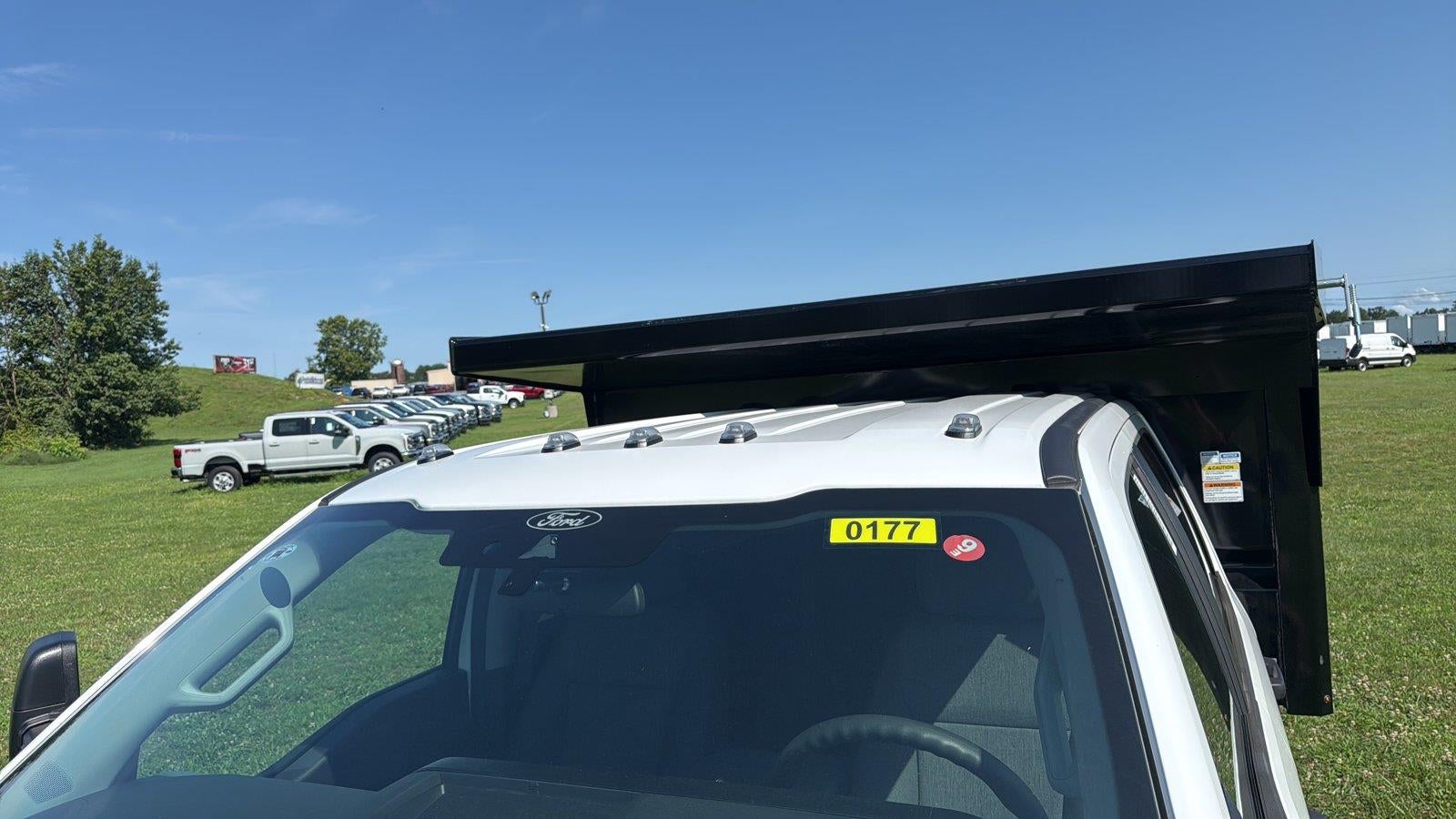 2026 Ford Super Duty F-550 Drw 12' DYNAPRO LANDSCAPE DUMP, FULL CAB SHIELD, MANUAL TARP, COMBO HITCJ, 48" UNDERBODY TOOLBOX