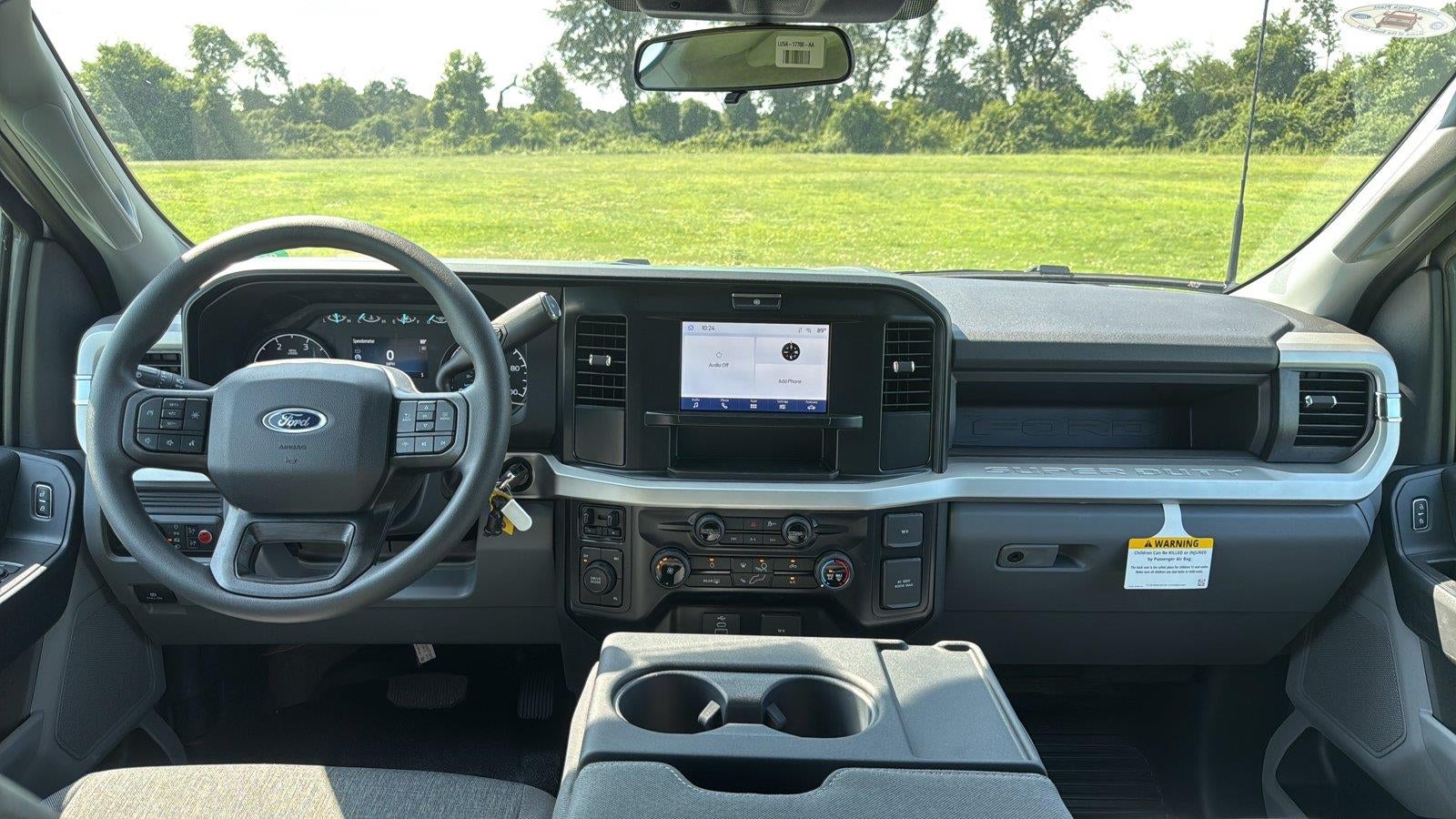 2026 Ford Super Duty F-550 Drw 12' DYNAPRO LANDSCAPE DUMP, FULL CAB SHIELD, MANUAL TARP, COMBO HITCJ, 48" UNDERBODY TOOLBOX