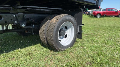 2026 Ford Super Duty F-550 Drw 12' DYNAPRO LANDSCAPE DUMP, FULL CAB SHIELD, MANUAL TARP, COMBO HITCJ, 48" UNDERBODY TOOLBOX