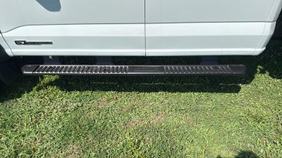 2026 Ford Super Duty F-550 Drw 12' DYNAPRO LANDSCAPE DUMP, FULL CAB SHIELD, MANUAL TARP, COMBO HITCJ, 48" UNDERBODY TOOLBOX