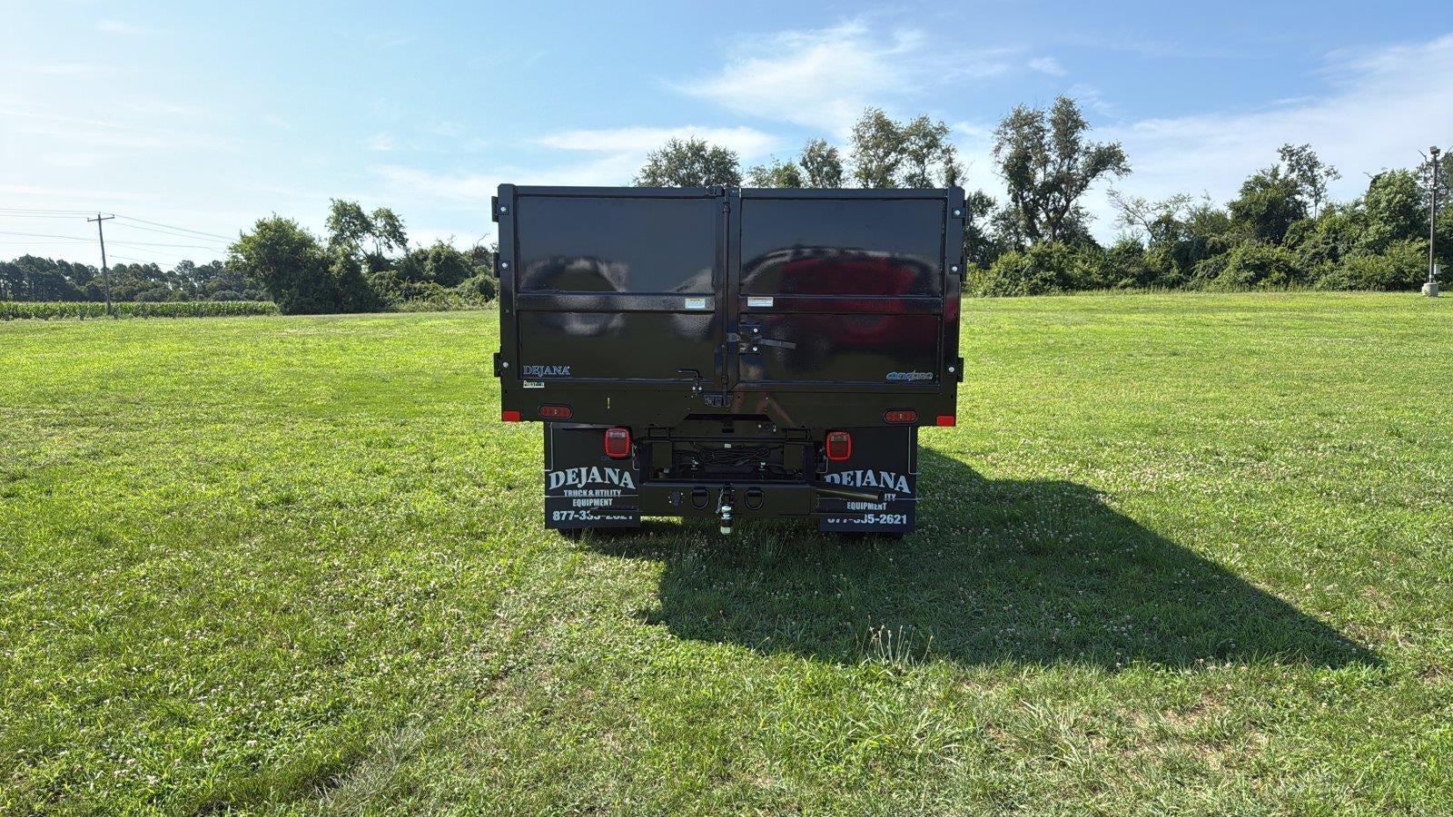 2026 Ford Super Duty F-550 Drw 12' DYNAPRO LANDSCAPE DUMP, FULL CAB SHIELD, MANUAL TARP, COMBO HITCJ, 48" UNDERBODY TOOLBOX