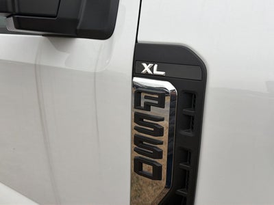 2026 Ford Super Duty F-550 DRW XL